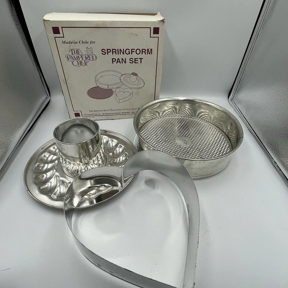 Pampered Chef Spring Form Cake‎ Pampered 1540 Round Heart Vintage 1994 Baking